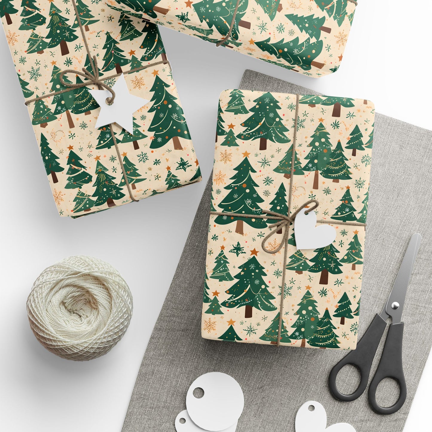Tinsel Tannenbaum – Classic Christmas Tree Wrapping Paper