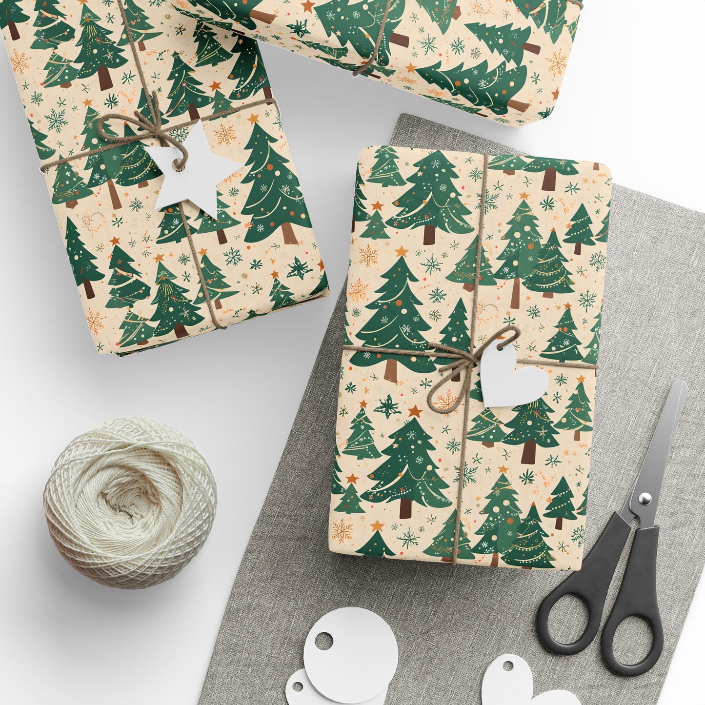 Tinsel Tannenbaum – Classic Christmas Tree Wrapping Paper