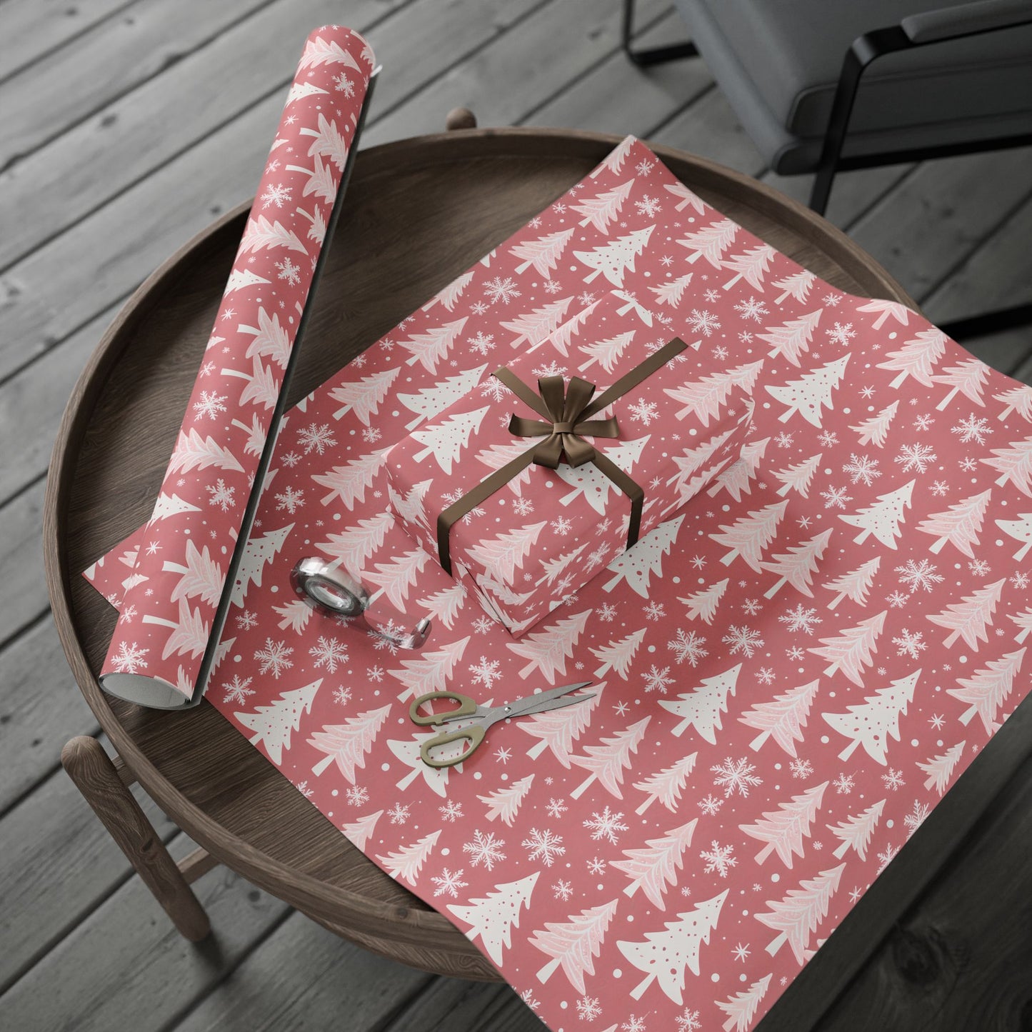 Blush Blizzard – Chic Pink Tree