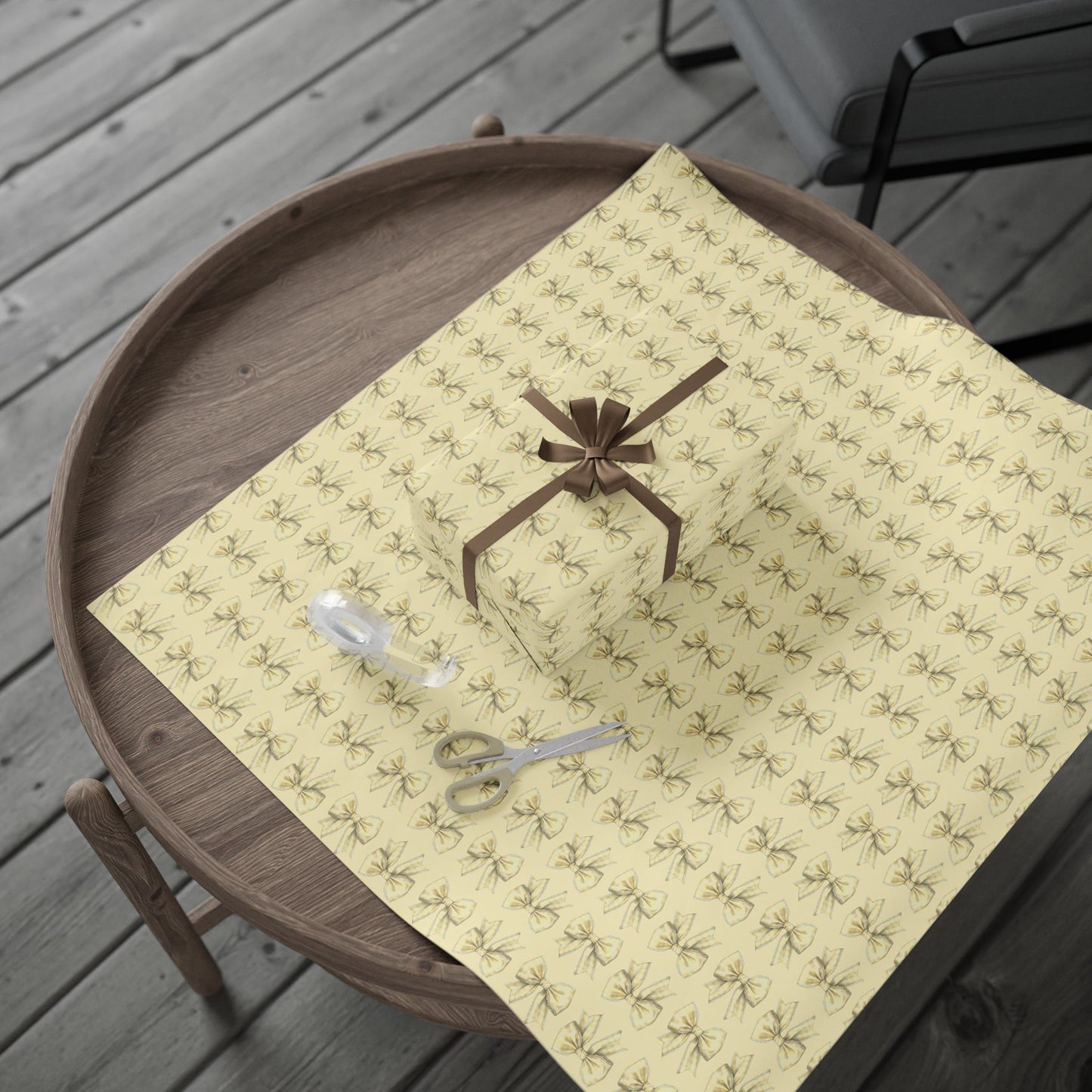 Charming Yellow Bow Gift Wrap Set