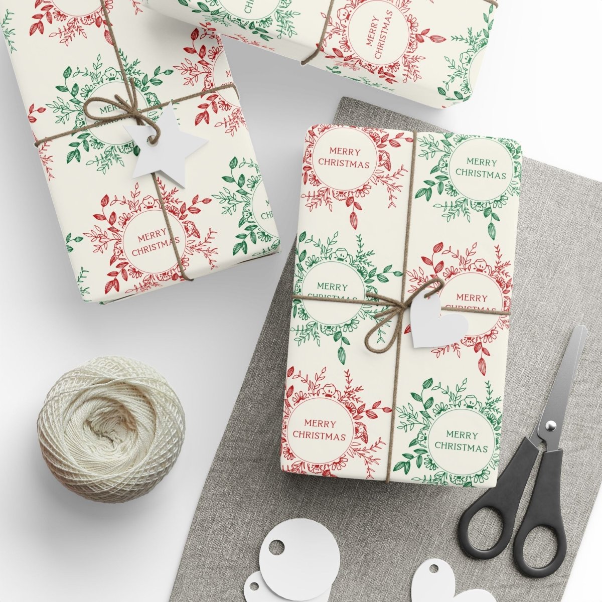 Holly Jolly Wreaths – Classic Christmas Wrapping Paper
