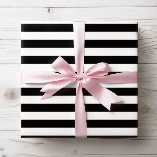 Black & White Stripes – Minimalist Wrap