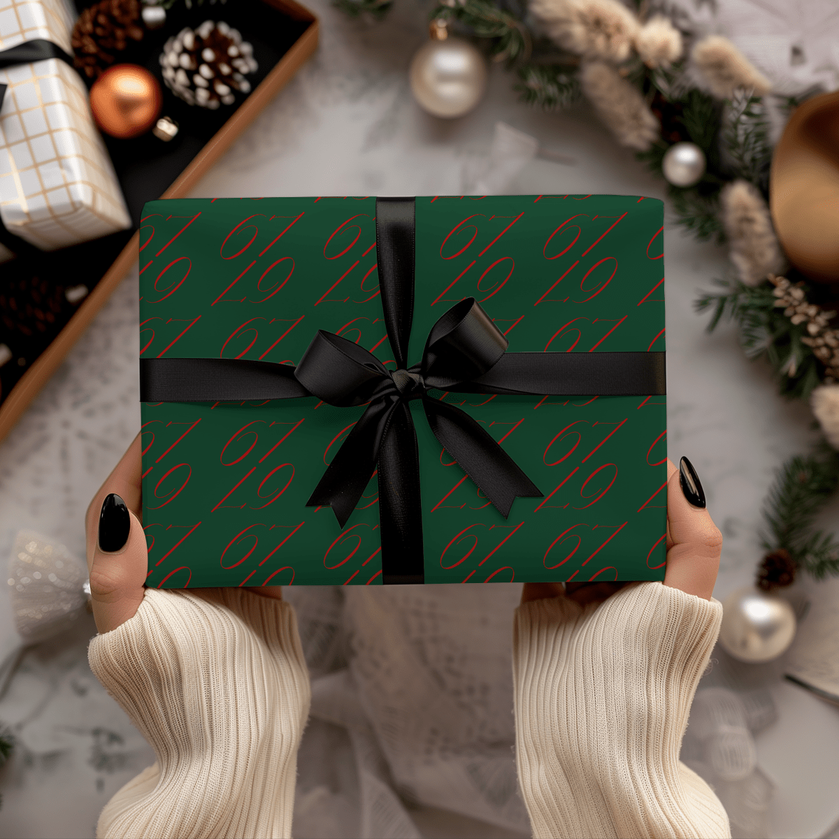67 Chic – Modern Minimalist Holiday Wrapping Paper