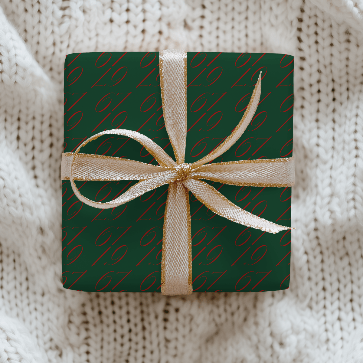 67 Chic – Modern Minimalist Holiday Wrapping Paper