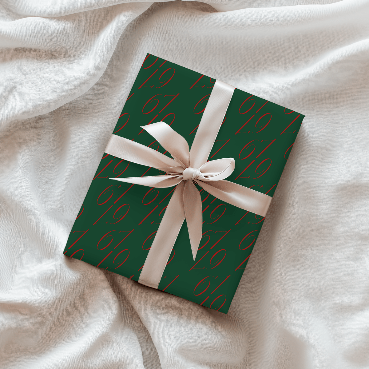 67 Chic – Modern Minimalist Holiday Wrapping Paper