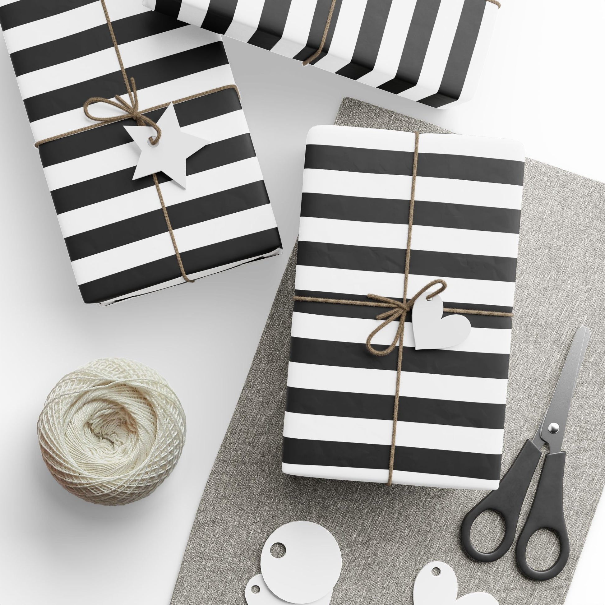 Black & White Stripes – Minimalist Wrap