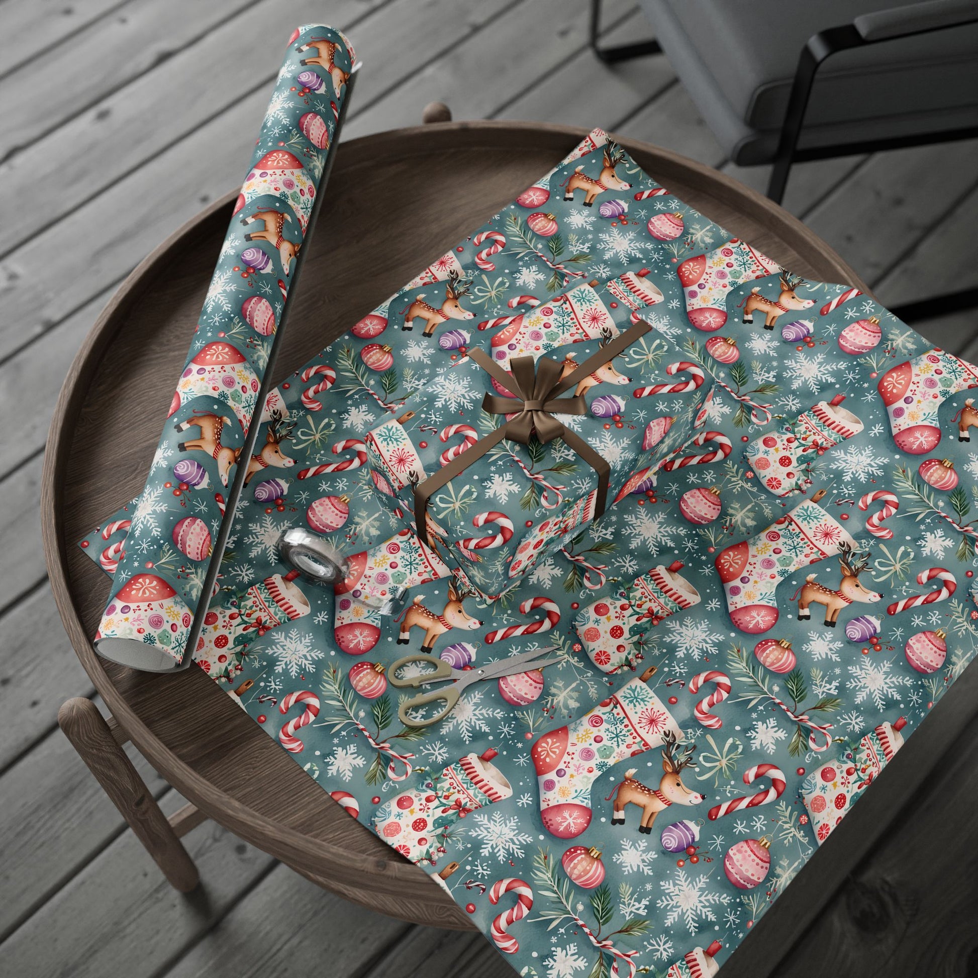 Stocking Situation – Sweet & Snuggly Christmas Wrapping Paper